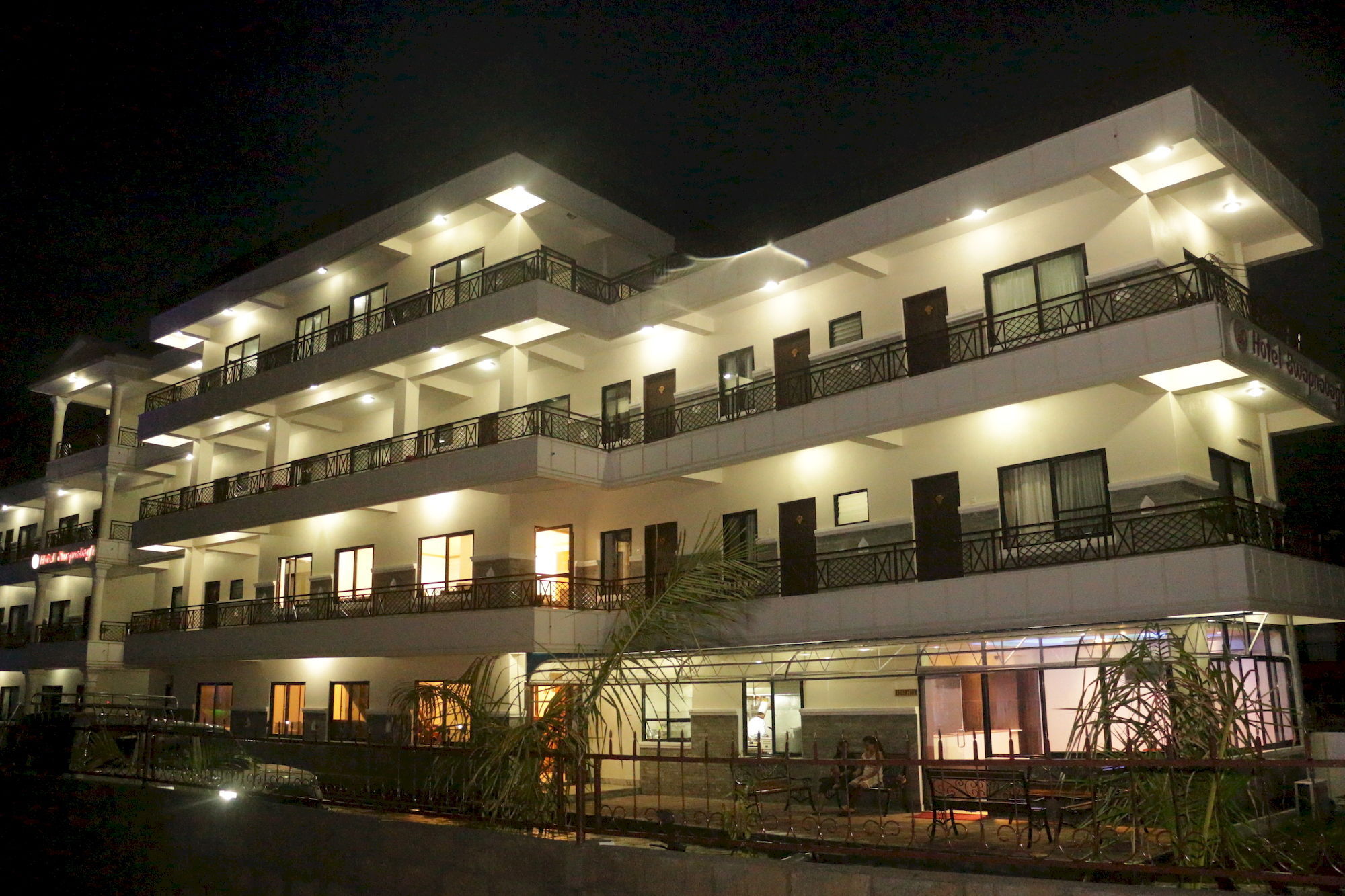 פוקהרה Hotel Swapnabagh מראה חיצוני תמונה